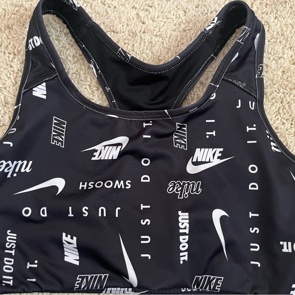 Nike Women's Swoosh Medium Support Black and White Logo Sports Bra, Size Medium